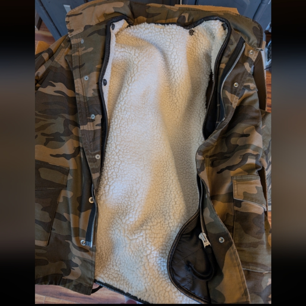 Vis A Vis Camo Utility Jacket View 3